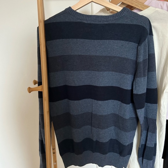 Grayson & Dunn Blue Striped Crewneck - Picture 2 of 5
